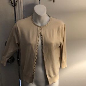 Beige cotton Gap cardigan.